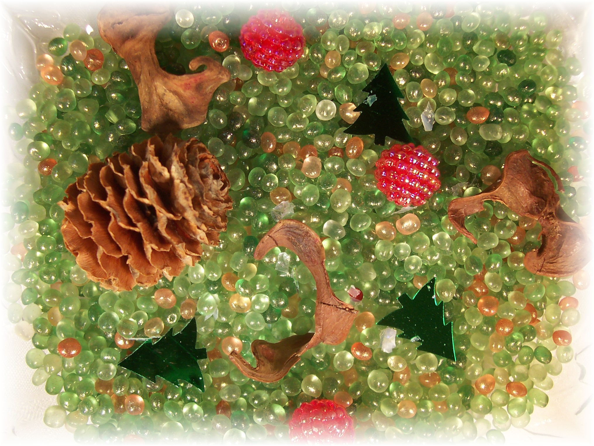 (image for) Christmas Tree Home Fragrance Aroma Beads - Click Image to Close